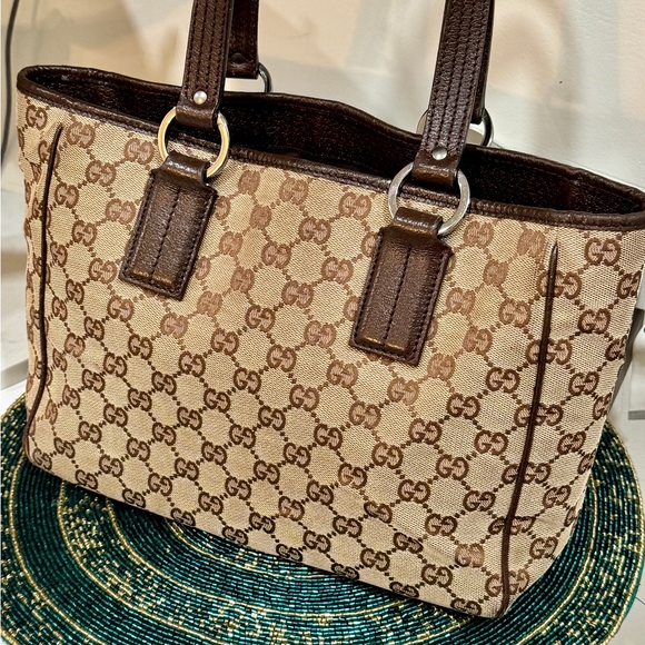 Gucci Beige Monogram Tote Bag - Picture 2 of 15